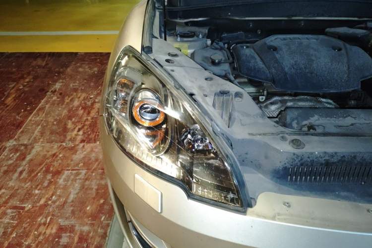 Used Geely Auto GX9 2014 2.4L Manual 4x4 Prestige Edition Engine Bay Right