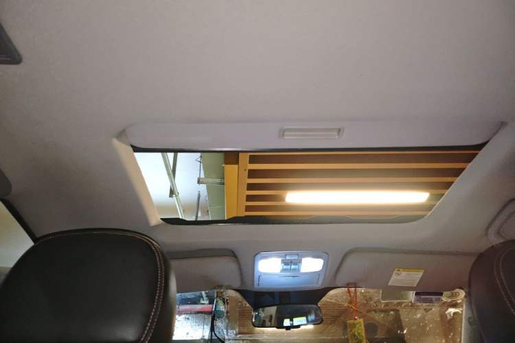 Used Geely Auto GX9 2014 2.4L Manual 4x4 Prestige Edition Headliner