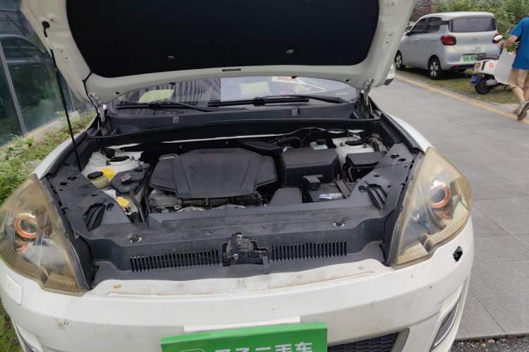Used Geely Auto GX9 2014 2.4L Automatic Two-Wheel Drive Prestige Version Engine Bay