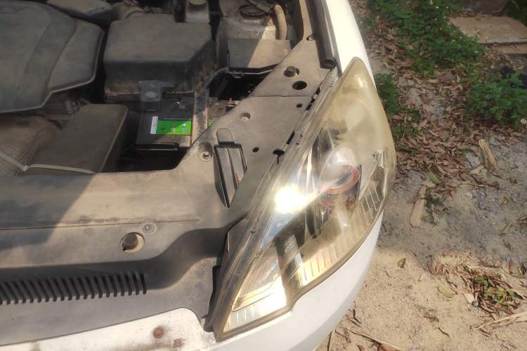 Used Geely Auto GX9 2014 2.4L Automatic Two-Wheel Drive Luxury Version Engine Bay Left