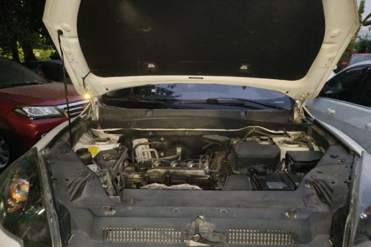 Used Geely Auto GX9 2014 2.4L Automatic Two-Wheel Drive Deluxe Model Engine Bay