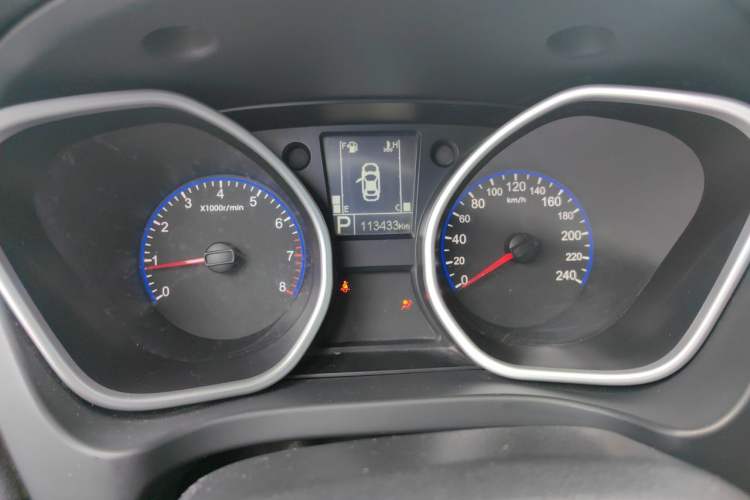 Used Geely Auto GX9 2014 2.4L Automatic Two-Wheel Drive Prestige Version Instrument Cluster