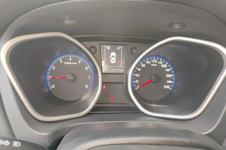 Used Geely Auto GX9 2014 2.4L Automatic Two-Wheel Drive Deluxe Model Instrument Cluster