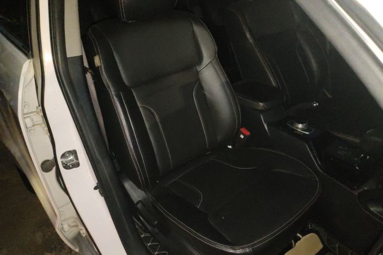 Used Geely Auto GX9 2014 2.4L Automatic Two-Wheel Drive Deluxe Model Right Front Seat