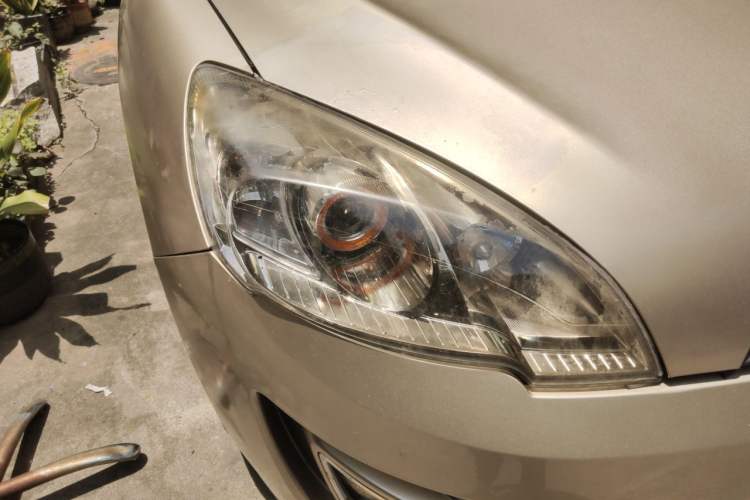 Used Geely Auto GX9 2014 2.4L Automatic Two-Wheel Drive Deluxe Model Right Front Headlight