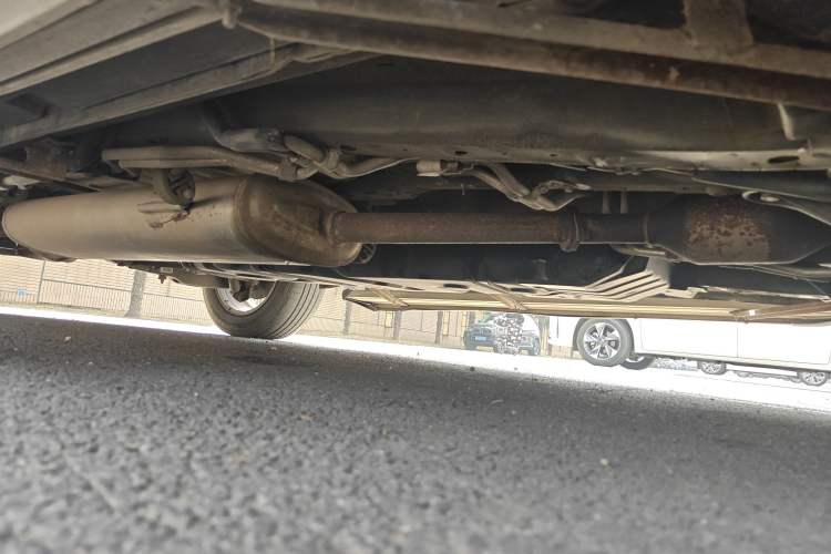 Used Geely Auto GX9 2016 2.4L Automatic Two-Wheel Drive Deluxe Upgrade Edition Chassis Front Right