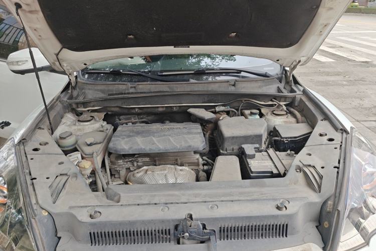 Used Geely Auto GX9 2016 2.4L Manual 4x4 Prestige Edition Engine Bay