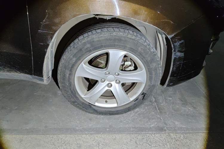 Used Geely Auto GX9 2016 2.4L Manual Two-Wheel Drive Deluxe Upgrade Version Right Front Wheel Hub