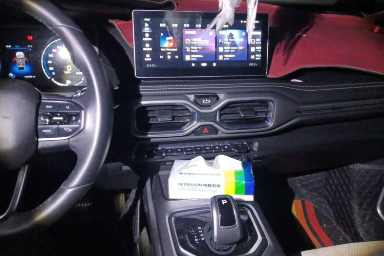 Used Geely Auto Haoyue 2020 1.8TD DCT Luxury Model 5 Seats Audio And AC Panel