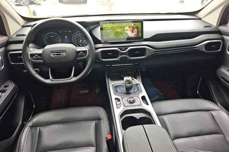 Used Geely Auto Haoyue 2020 1.8TD DCT Luxury 7-Seater Center Console