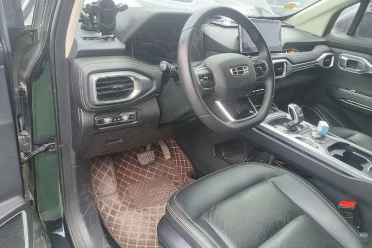 Used Geely Auto Haoyue 2020 1.8TD DCT Luxury 7-Seater Center Console