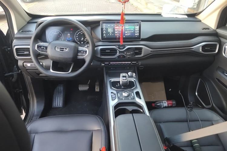 Used Geely Auto Haoyue 2020 1.8TD DCT Luxury Model 5 Seats Center Console