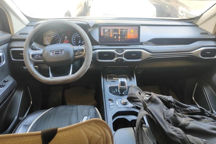 Used Geely Auto Haoyue 2020 1.8TD DCT Luxury 7-Seater Center Console