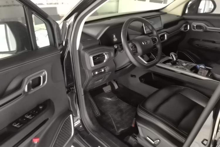 Used Geely Auto Haoyue 2020 1.8TD DCT Luxury 7-Seater Driver Seat