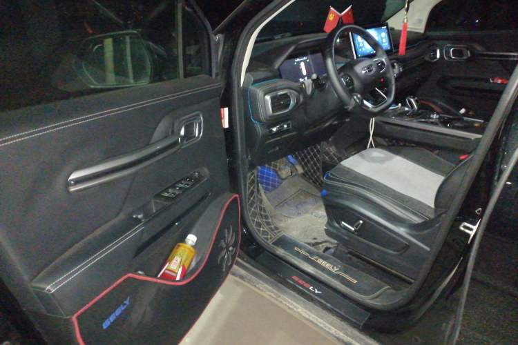 Used Geely Auto Haoyue 2020 1.8TD DCT Flagship 7-Seater Driver Seat