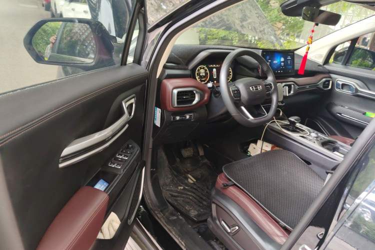 Used Geely Auto Haoyue 2020 1.8TD DCT Flagship 7-Seater Driver Seat