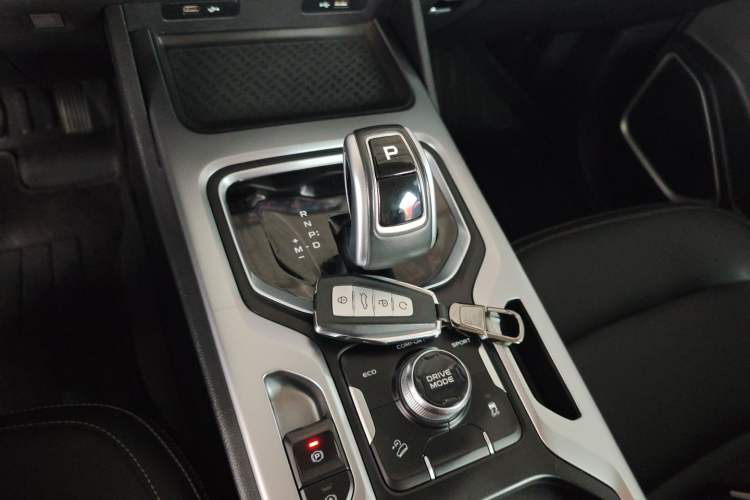 Used Geely Auto Haoyue 2020 1.8TD DCT Luxury Model 5 Seats Gear Lever