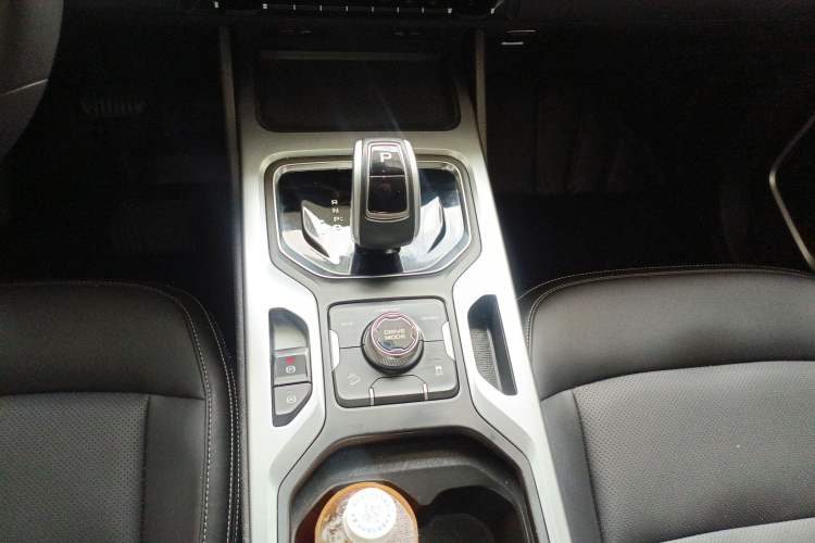Used Geely Auto Haoyue 2020 1.8TD DCT Luxury 7-Seater Gear Lever