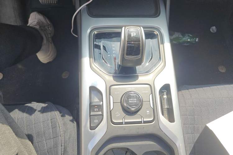 Used Geely Auto Haoyue 2020 1.8TD DCT Luxury Model 5 Seats Gear Lever