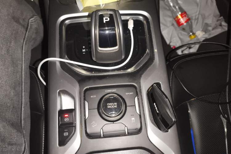 Used Geely Auto Haoyue 2020 1.8TD DCT Luxury Model 5 Seats Gear Lever