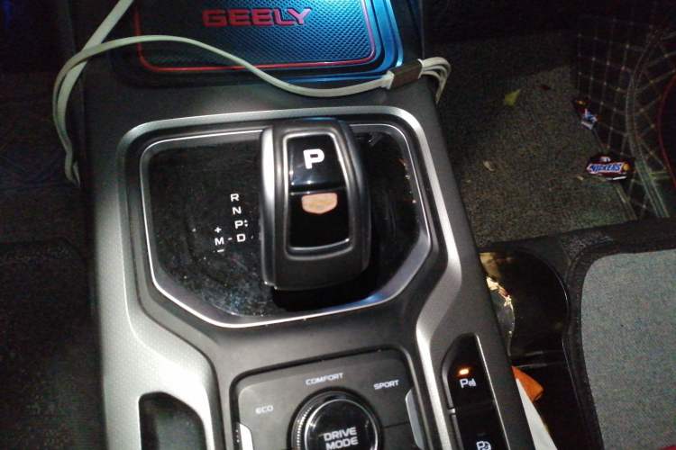 Used Geely Auto Haoyue 2020 1.8TD DCT Flagship 7-Seater Gear Lever