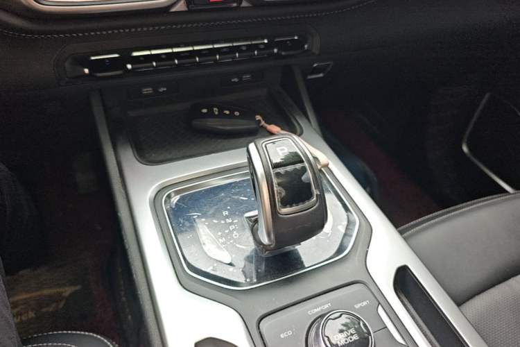Used Geely Auto Haoyue 2020 1.8TD DCT Luxury 7-Seater Gear Lever