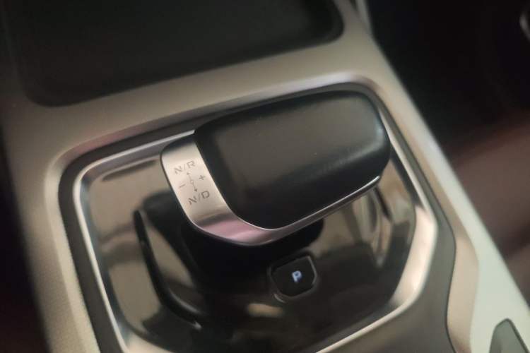 Used Geely Auto Haoyue 2020 1.8TD DCT Flagship 7-Seater Gear Lever