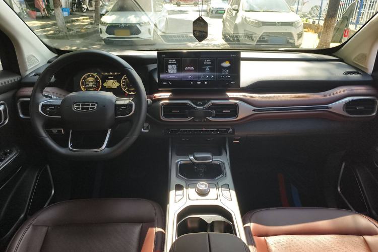 Used Geely Auto Haoyue 2020 1.8TD DCT Flagship 7-Seater Interior 3