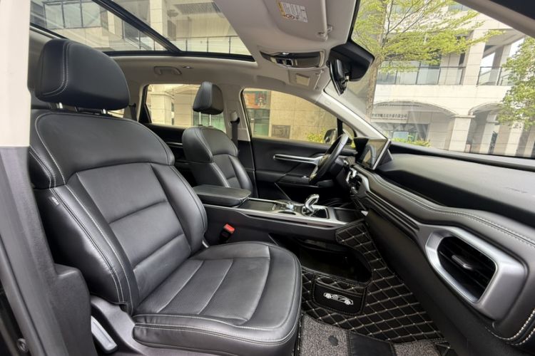 Used Geely Auto Haoyue 2020 1.8TD DCT Luxury Model 5 Seats Interior 4
