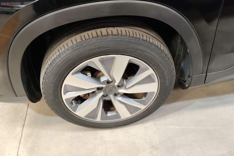 Used Geely Auto Haoyue 2020 1.8TD DCT Flagship 7-Seater Left Front Wheel Hub