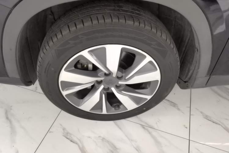 Used Geely Auto Haoyue 2020 1.8TD DCT Luxury 7-Seater Left Front Wheel Hub