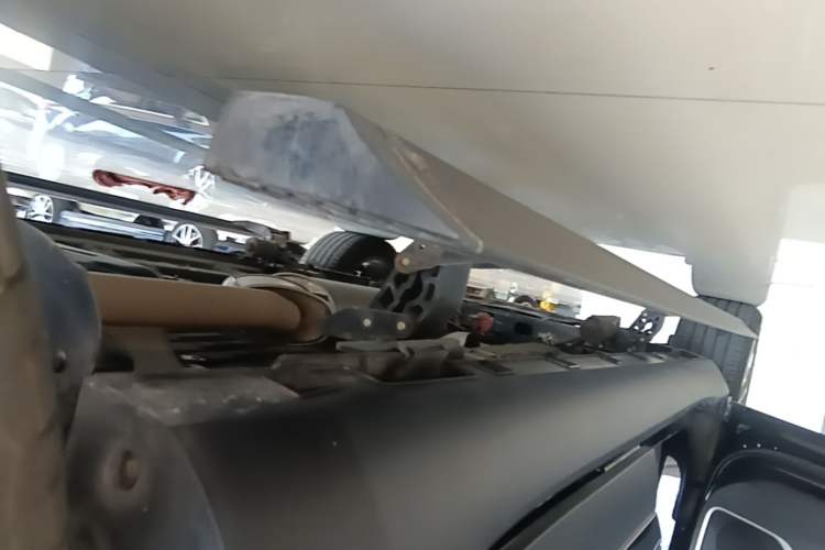 Used Geely Auto Haoyue 2020 1.8TD DCT Luxury 7-Seater Left Side Sill