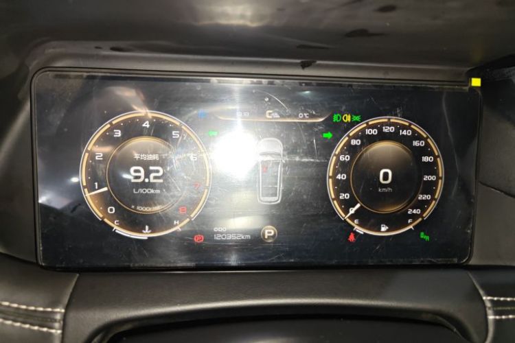 Used Geely Auto Haoyue 2020 1.8TD DCT Flagship 7-Seater Odometer Close Up