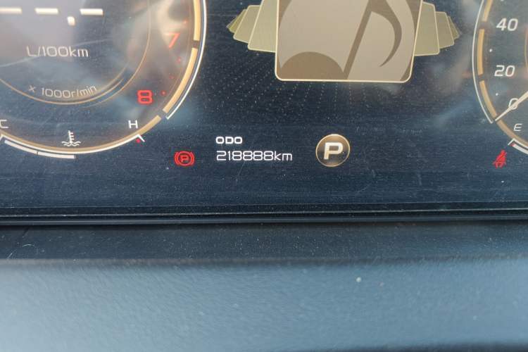 Used Geely Auto Haoyue 2020 1.8TD DCT Luxury 7-Seater Odometer Close Up