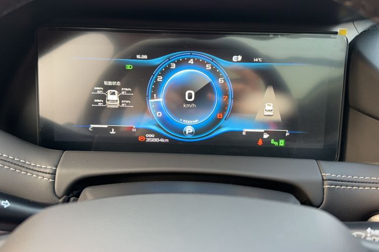 Used Geely Auto Haoyue 2020 1.8TD DCT Flagship 7-Seater Odometer Close Up