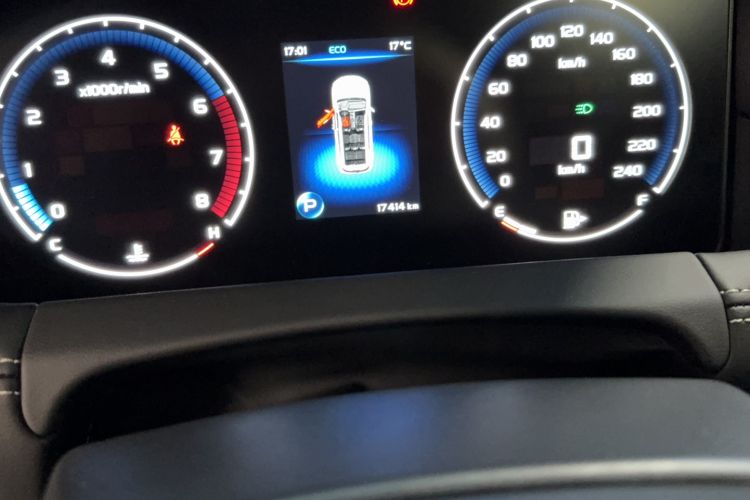 Used Geely Auto Haoyue 2020 1.8TD DCT Luxury 7-Seater Odometer Close Up