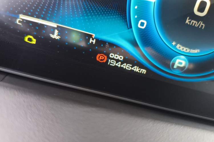 Used Geely Auto Haoyue 2020 1.8TD DCT Flagship 7-Seater Odometer Close Up