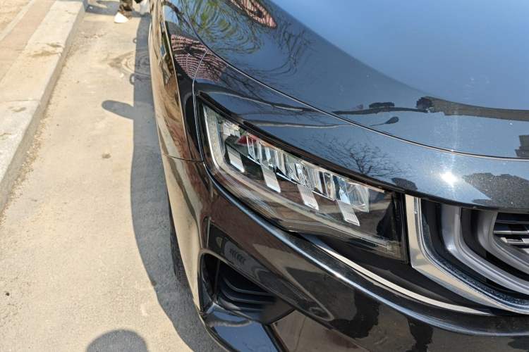 Used Geely Auto Haoyue 2020 1.8TD DCT Luxury 7-Seater Right Front Headlight