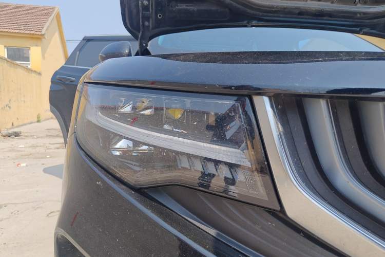 Used Geely Auto Haoyue 2020 1.8TD DCT Luxury 7-Seater Right Front Headlight