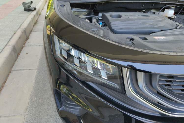 Used Geely Auto Haoyue 2020 1.8TD DCT Luxury 7-Seater Right Front Headlight