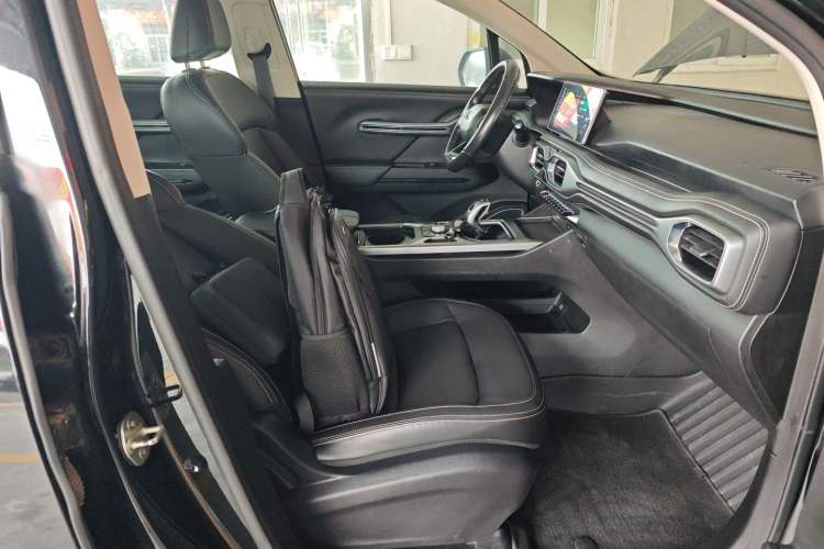 Used Geely Auto Haoyue 2020 1.8TD DCT Luxury Model 5 Seats Right Front Seat