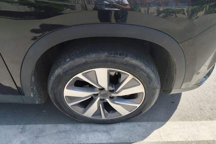 Used Geely Auto Haoyue 2020 1.8TD DCT Flagship 7-Seater Right Front Wheel Hub