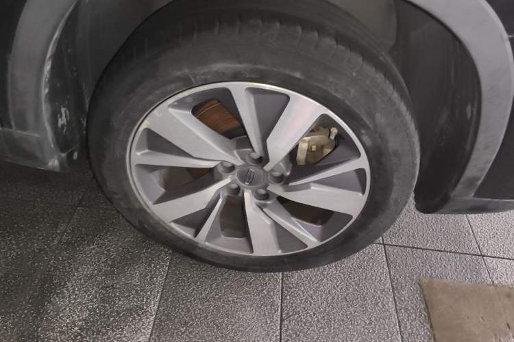 Used Geely Auto Haoyue 2020 1.8TD DCT Luxury Model 5 Seats Right Front Wheel Hub