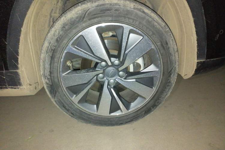 Used Geely Auto Haoyue 2020 1.8TD DCT Flagship 7-Seater Right Front Wheel Hub