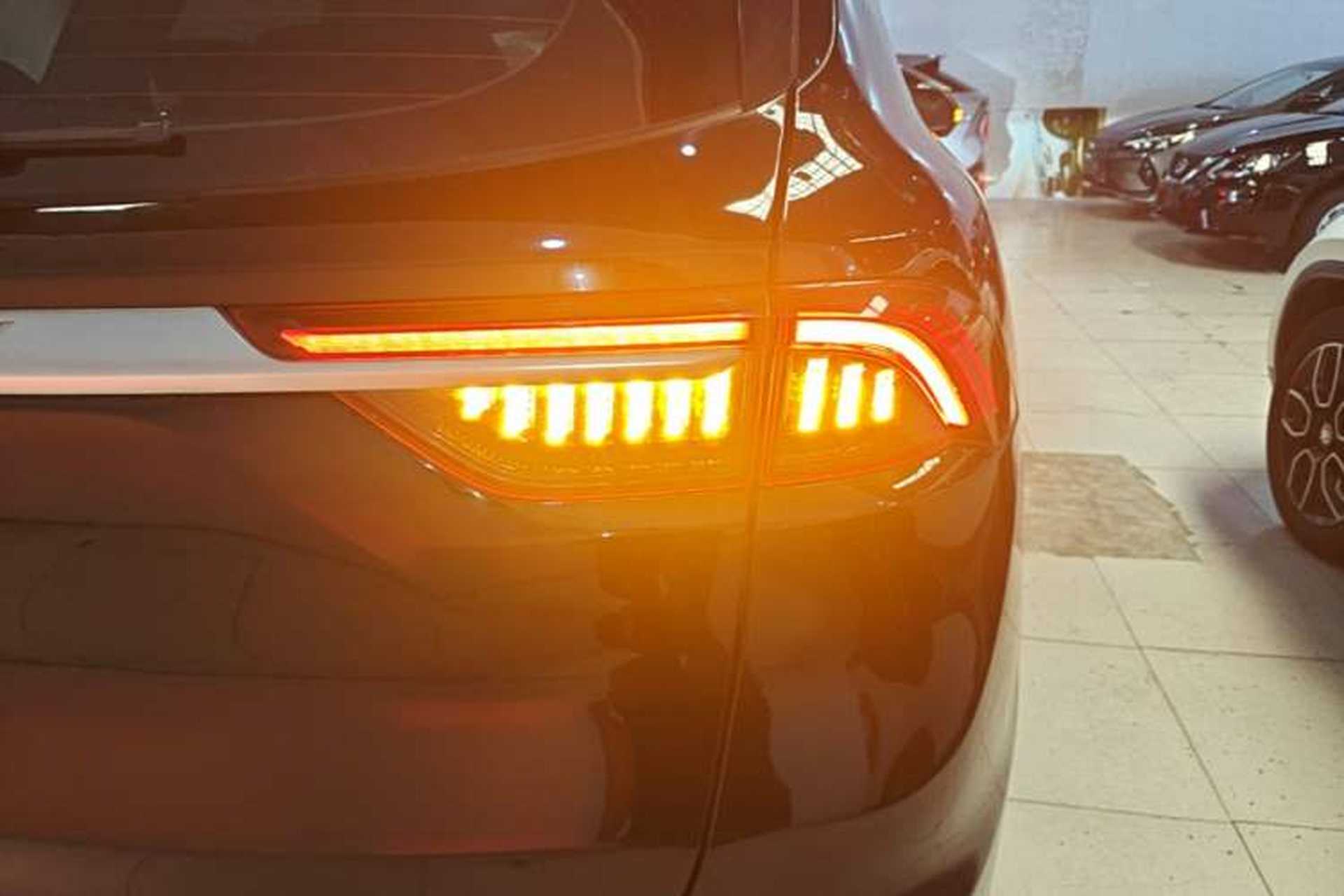 Used Geely Auto Haoyue 2020 1.8TD DCT Flagship 7-Seater Right Rear Taillight