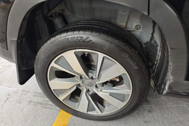 Used Geely Auto Haoyue 2020 1.8TD DCT Luxury Model 5 Seats Right Rear Wheel Hub
