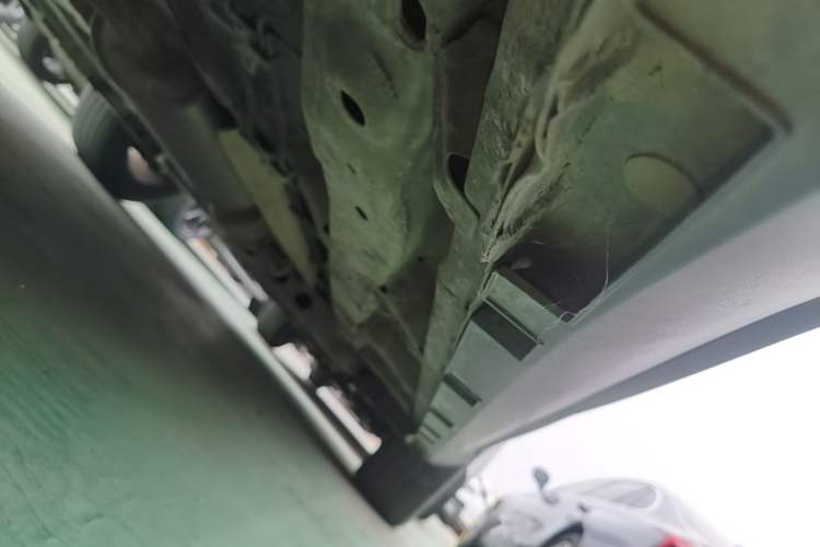 Used Geely Auto Haoyue 2020 1.8TD DCT Luxury 7-Seater Right Side Sill