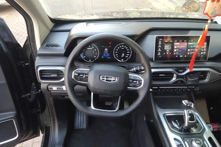 Used Geely Auto Haoyue 2020 1.8TD DCT Luxury Model 5 Seats Steering Wheel