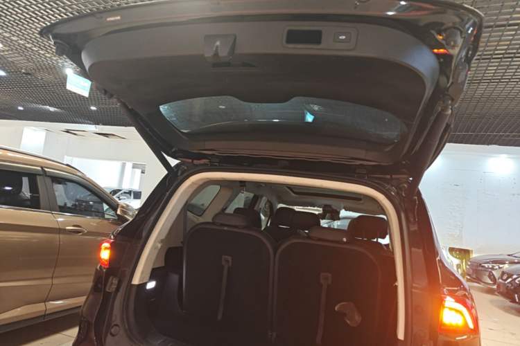 Used Geely Auto Haoyue 2020 1.8TD DCT Flagship 7-Seater Trunk