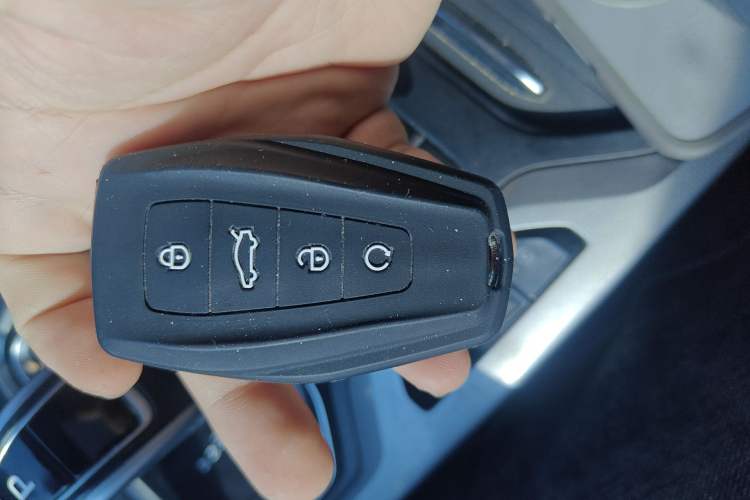 Used Geely Auto Haoyue 2020 1.8TD DCT Luxury 7-Seater Vehicle Key